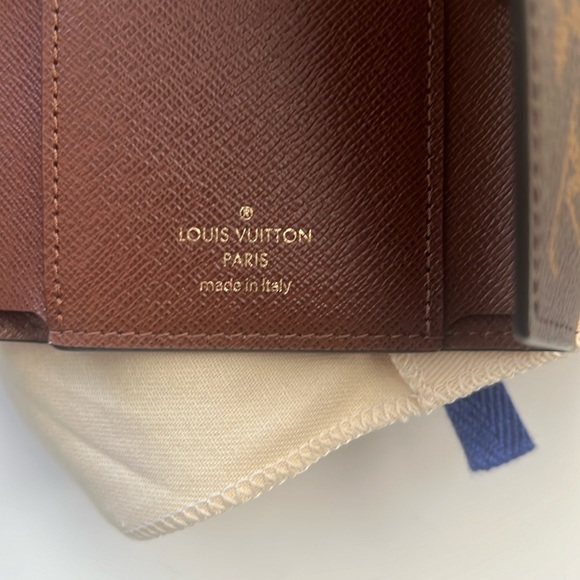 Louis Vuitton Victorine Wallet NIB - Picture 4 of 7